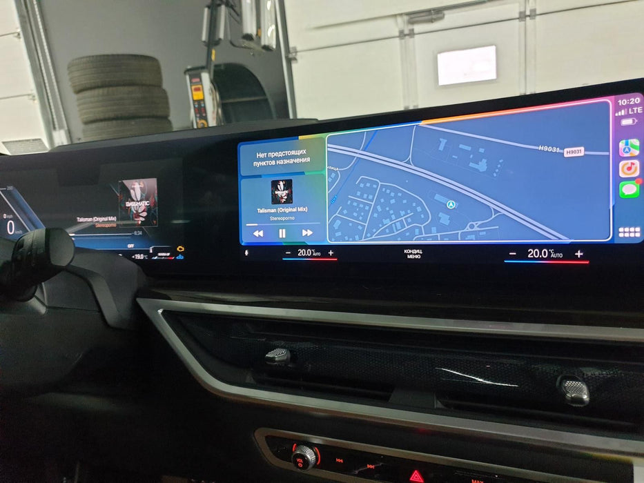 iDrive 8  CarPlay / Android Auto 2023